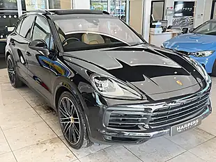Used 2019 Porsche Cayenne T Black - Interior and Exterior details 10