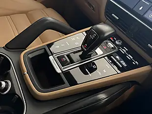 Used 2019 Porsche Cayenne T Black - Interior and Exterior details 19