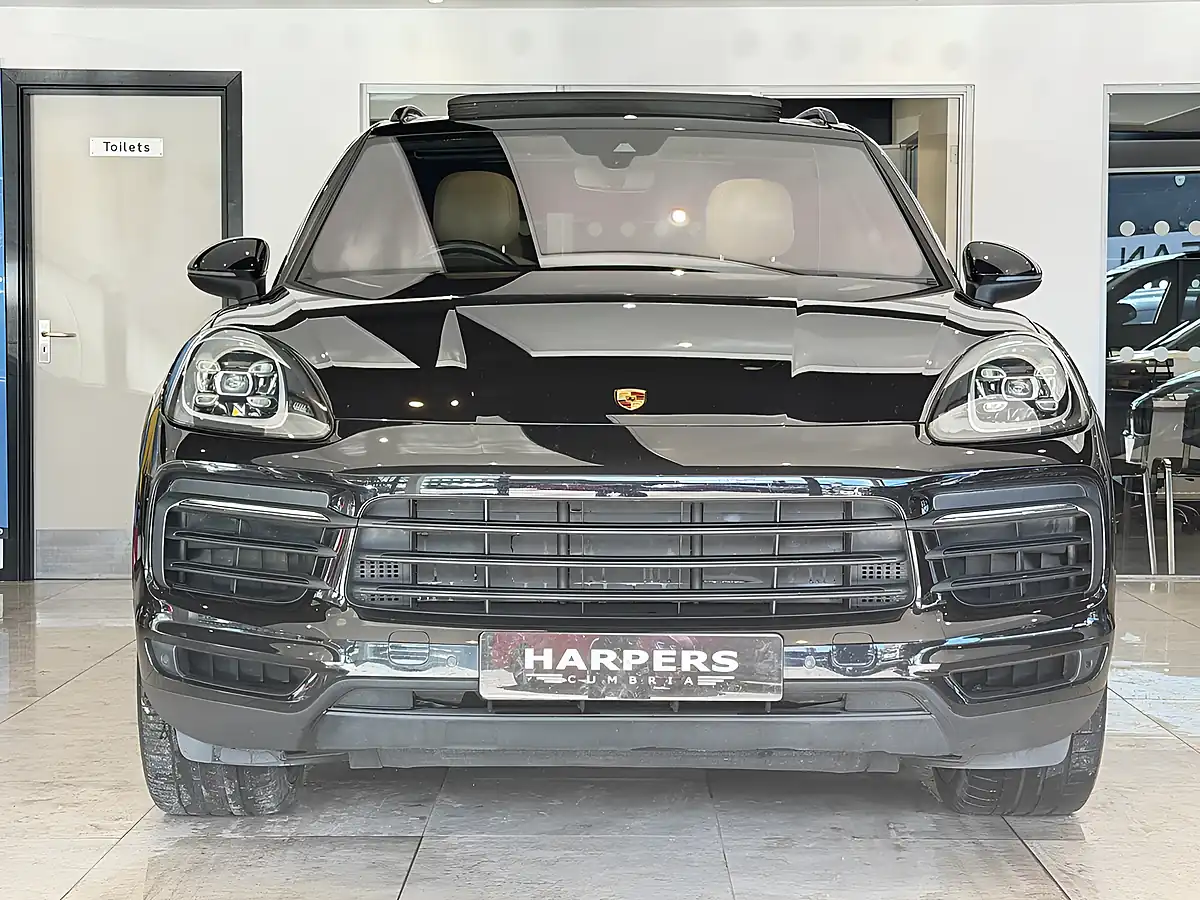 Used 2019 Porsche Cayenne T Black - Interior and Exterior details 2