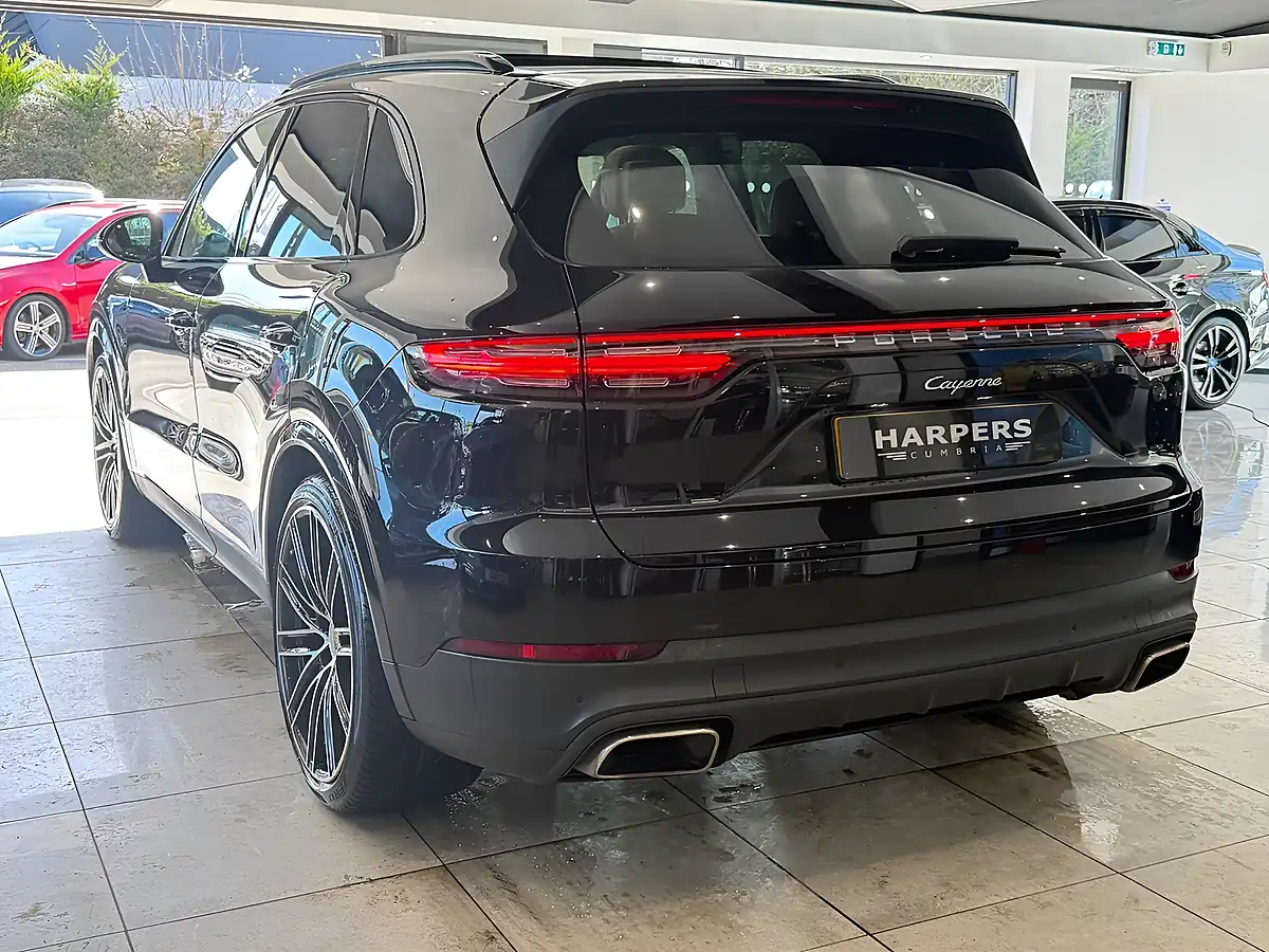 Used 2019 Porsche Cayenne T Black - Interior and Exterior details 5
