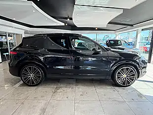Used 2019 Porsche Cayenne T Black - Interior and Exterior details 9