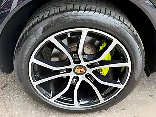 Used 2019 Porsche Cayenne Tiptronics Jet Black - Interior and Exterior details 20