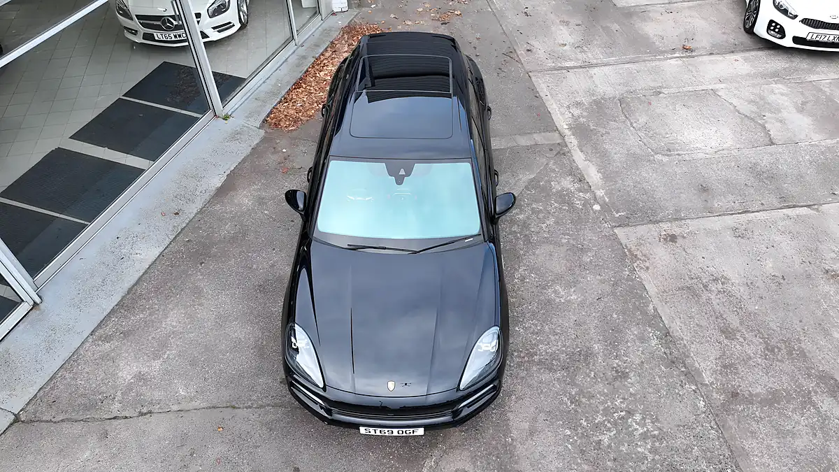 Used 2019 Porsche Cayenne Tiptronics Jet Black - Interior and Exterior details 6
