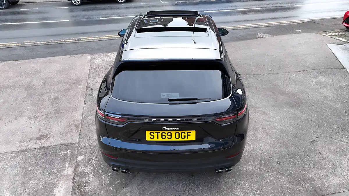 Used 2019 Porsche Cayenne Tiptronics Jet Black - Interior and Exterior details 7