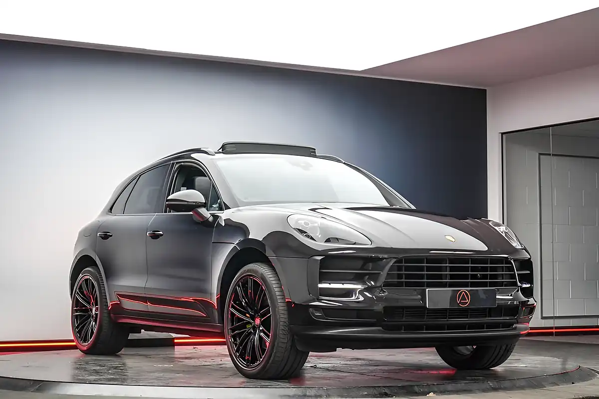 Used 2019 Porsche Macan Black - Interior and Exterior details 14