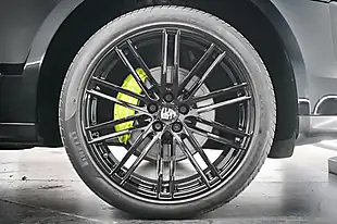Used 2019 Porsche Macan Black - Interior and Exterior details 20