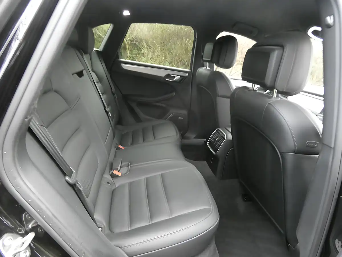 Used 2019 Porsche Macan Black - Interior and Exterior details 12