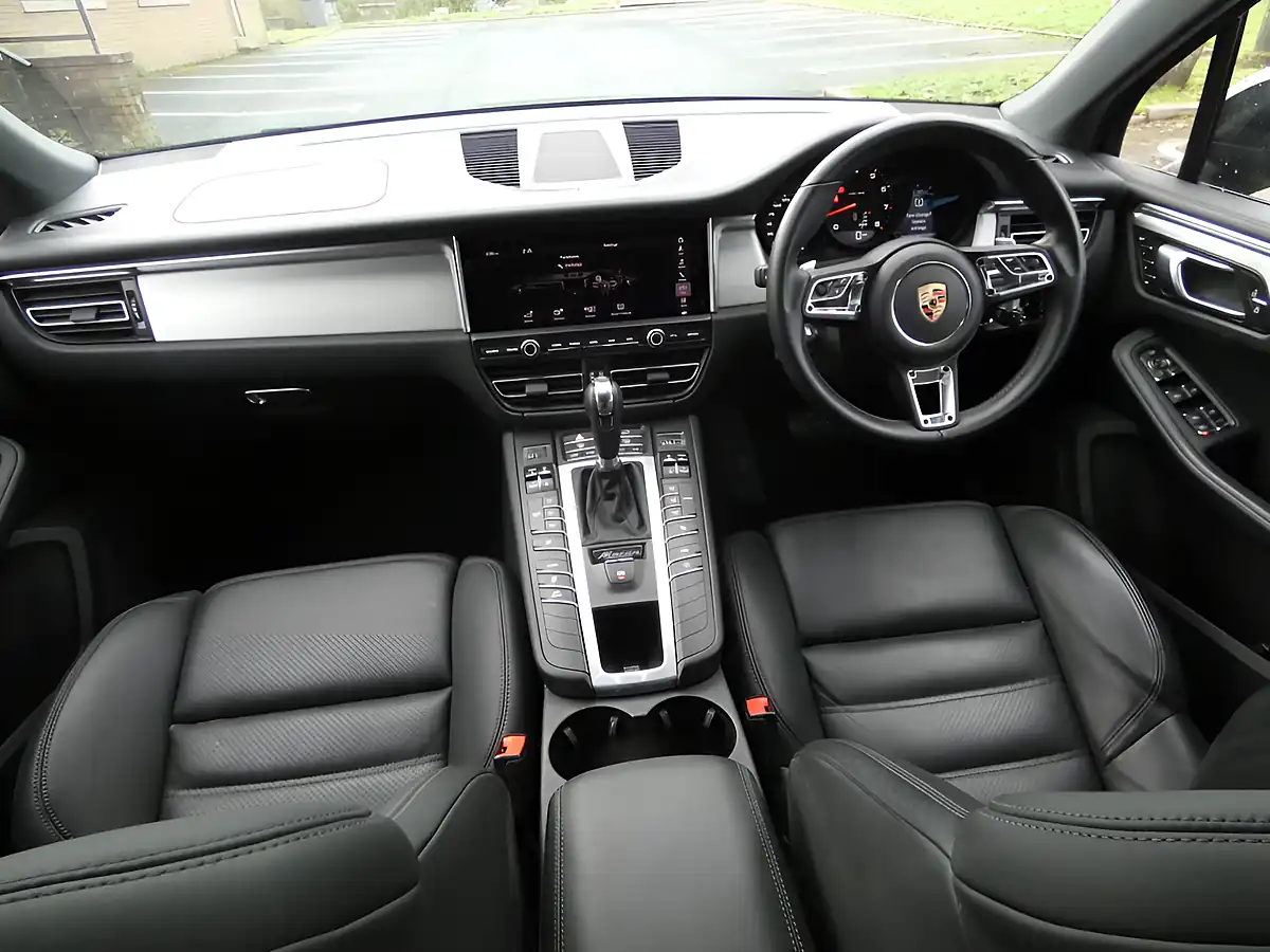 Used 2019 Porsche Macan Black - Interior and Exterior details 13
