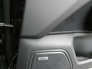 Used 2019 Porsche Macan Black - Interior and Exterior details 16