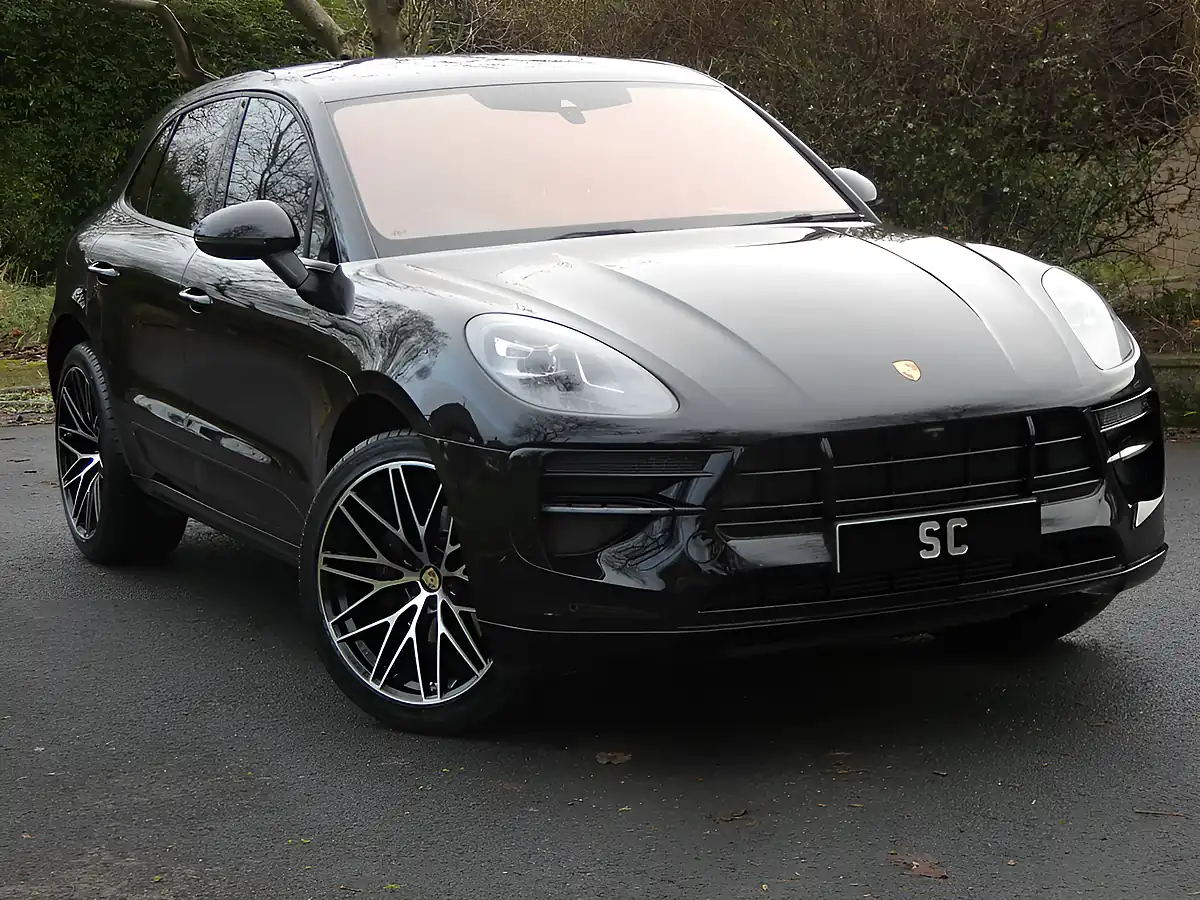 Used 2019 Porsche Macan Black - Interior and Exterior details 4