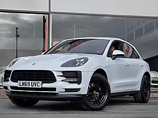 Used 2019 Porsche Macan Carrara White - Interior and Exterior details 7