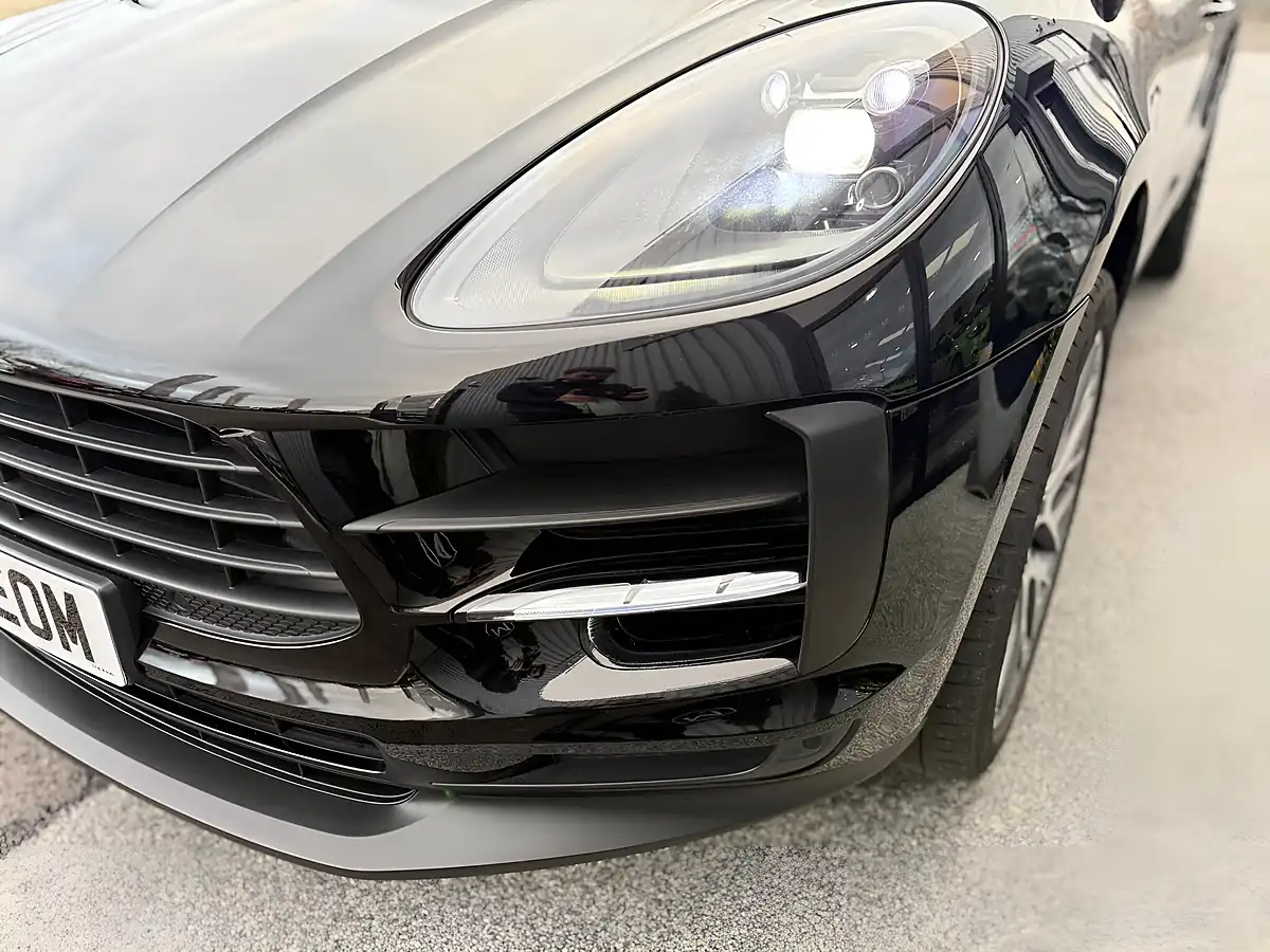 Used 2019 Porsche Macan Facelift Black - Interior and Exterior details 11