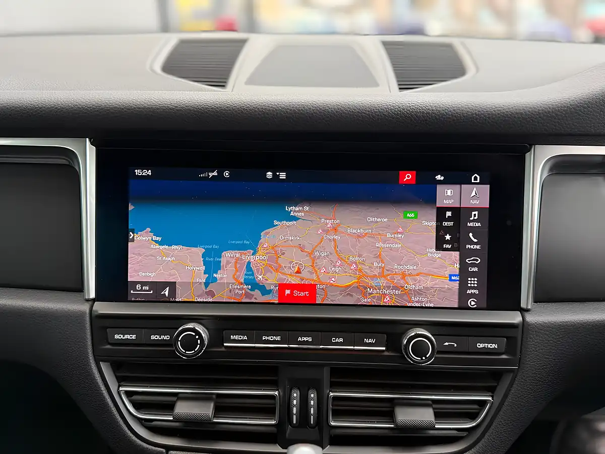 Used 2019 Porsche Macan Facelift Black - Interior and Exterior details 19
