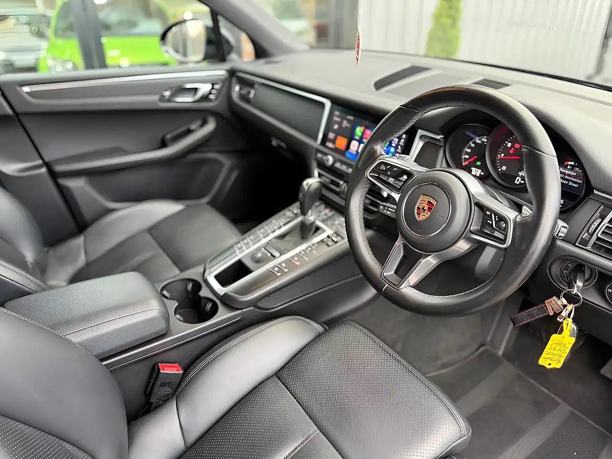 Used 2019 Porsche Macan Facelift Black - Interior and Exterior details 4