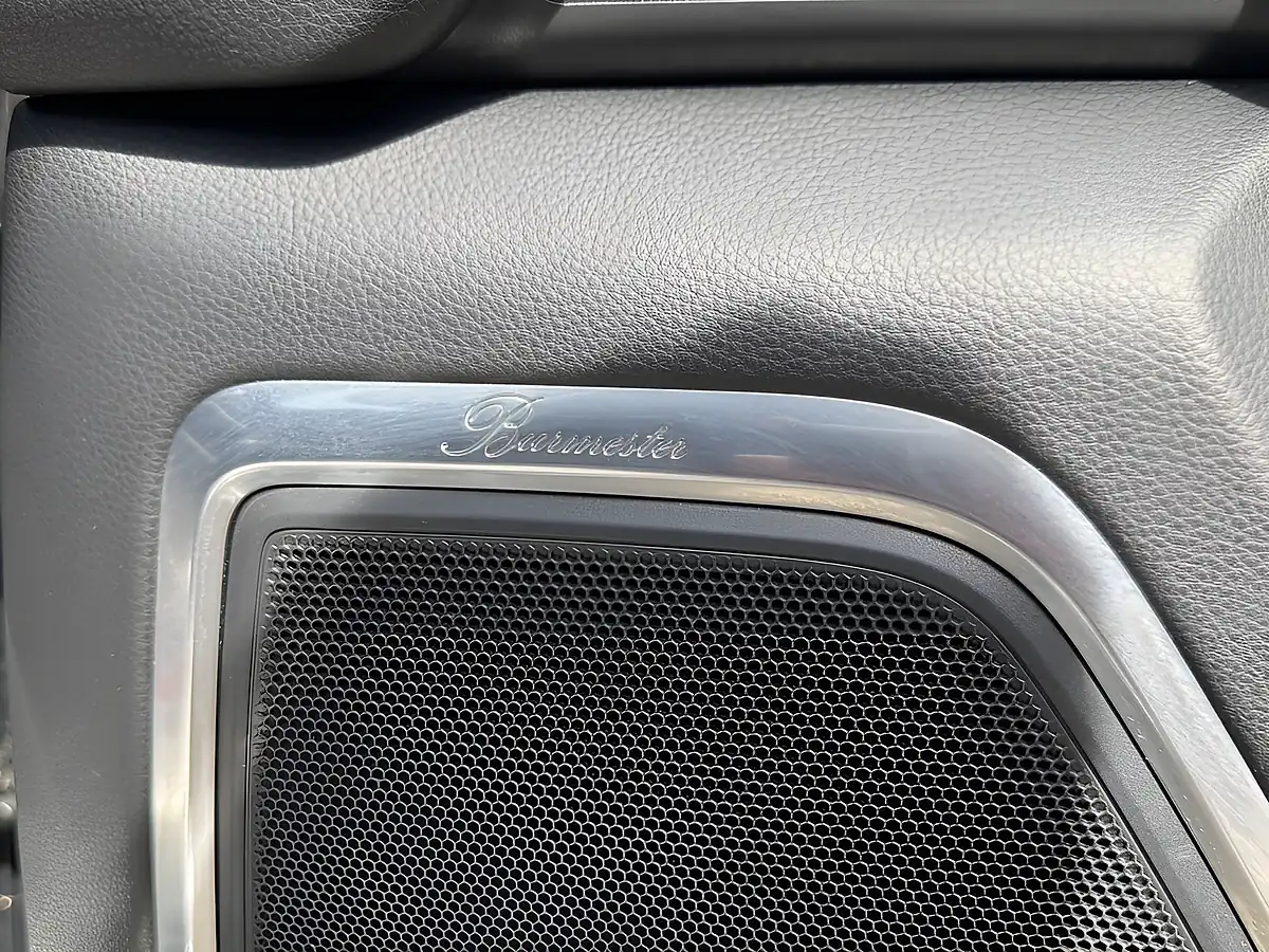 Used 2019 Porsche Macan Grey - Interior and Exterior details 14