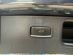 Used 2019 Porsche Macan Grey - Interior and Exterior details 16
