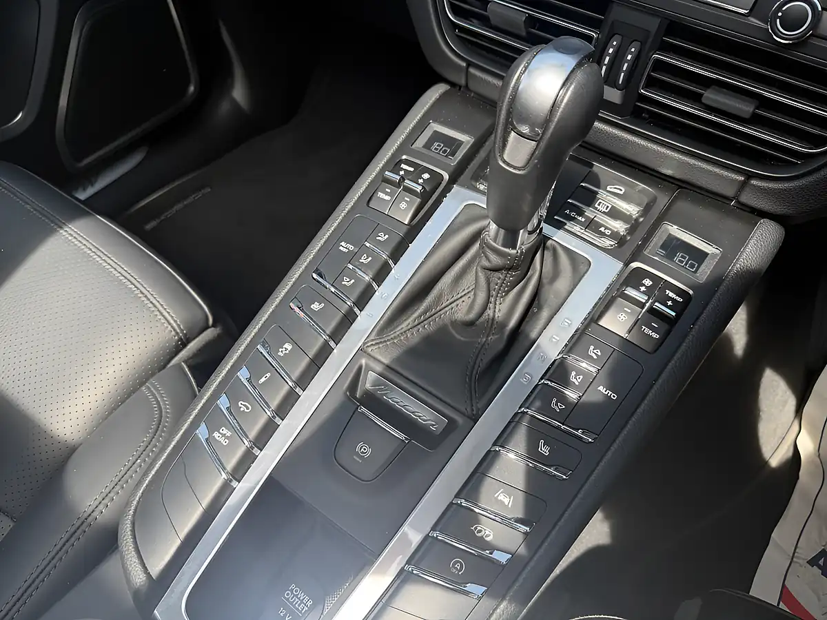 Used 2019 Porsche Macan Grey - Interior and Exterior details 19