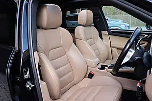 Used 2019 Porsche Macan S Black - Interior and Exterior details 4