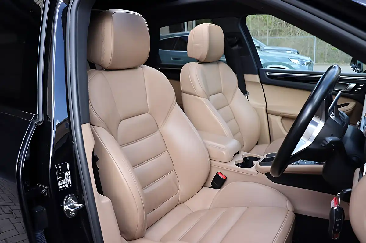 Used 2019 Porsche Macan S Black - Interior and Exterior details 4