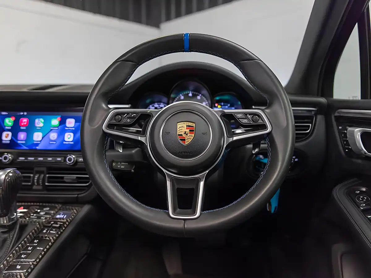 Used 2019 Porsche Macan S Blue - Interior and Exterior details 16
