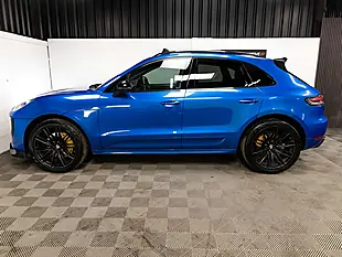 Used 2019 Porsche Macan S Blue - Interior and Exterior details 4