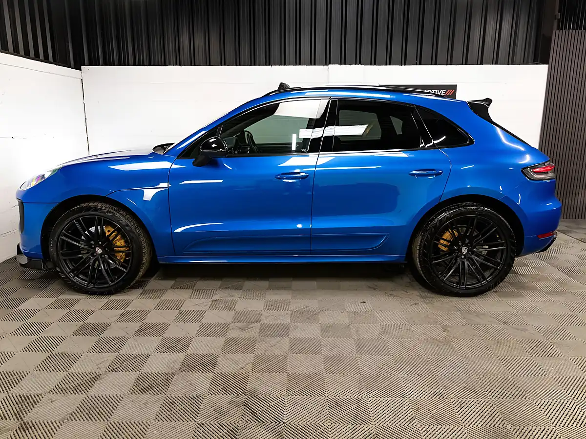 Used 2019 Porsche Macan S Blue - Interior and Exterior details 4