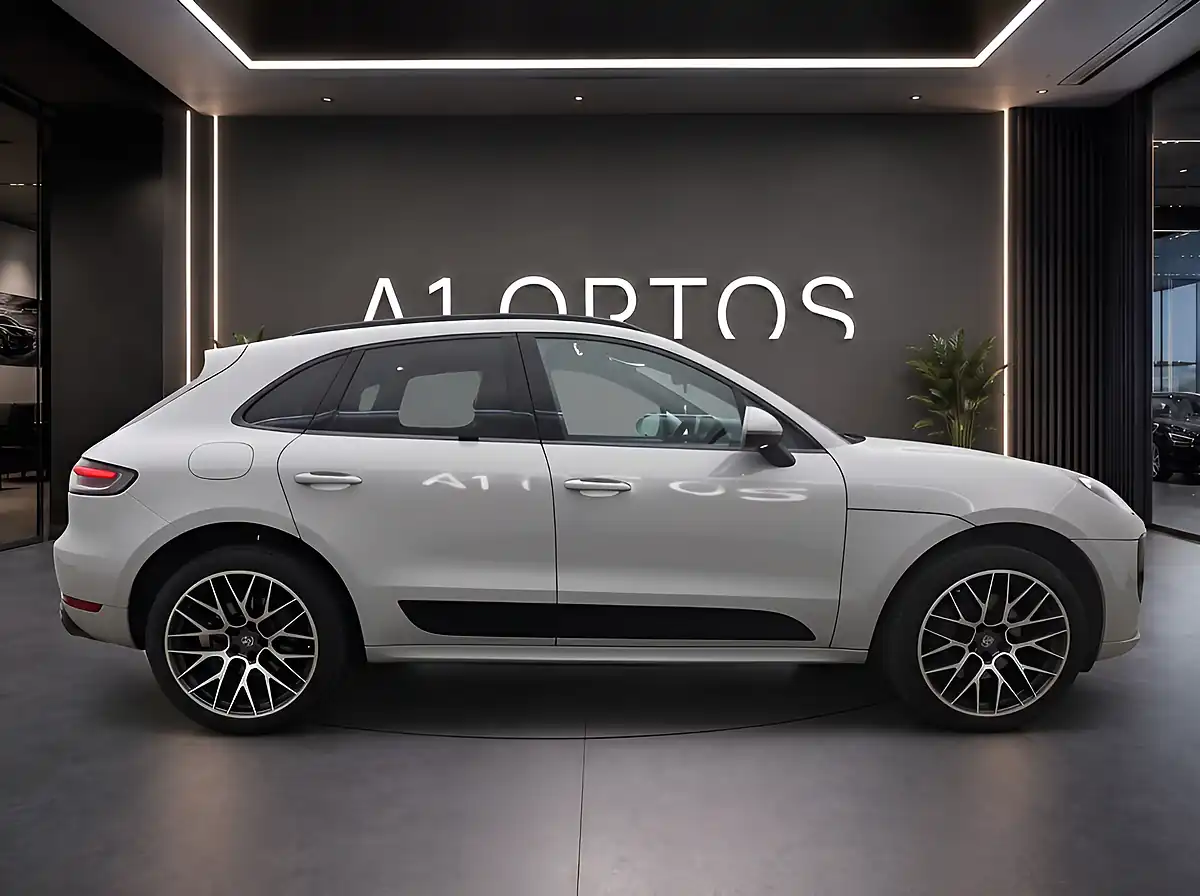 Used 2019 Porsche Macan S Grey - Interior and Exterior details 7