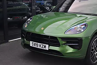 Used 2019 Porsche Macan S Mamba Green - Interior and Exterior details 10