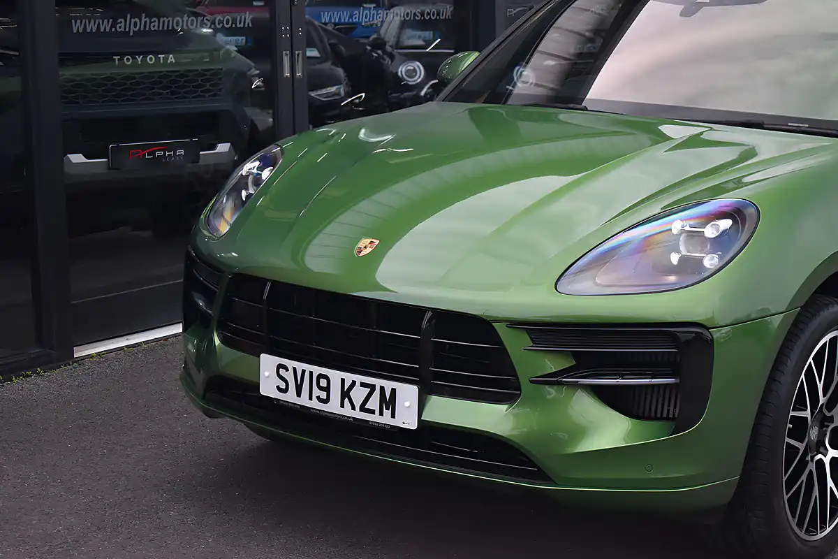 Used 2019 Porsche Macan S Mamba Green - Interior and Exterior details 10