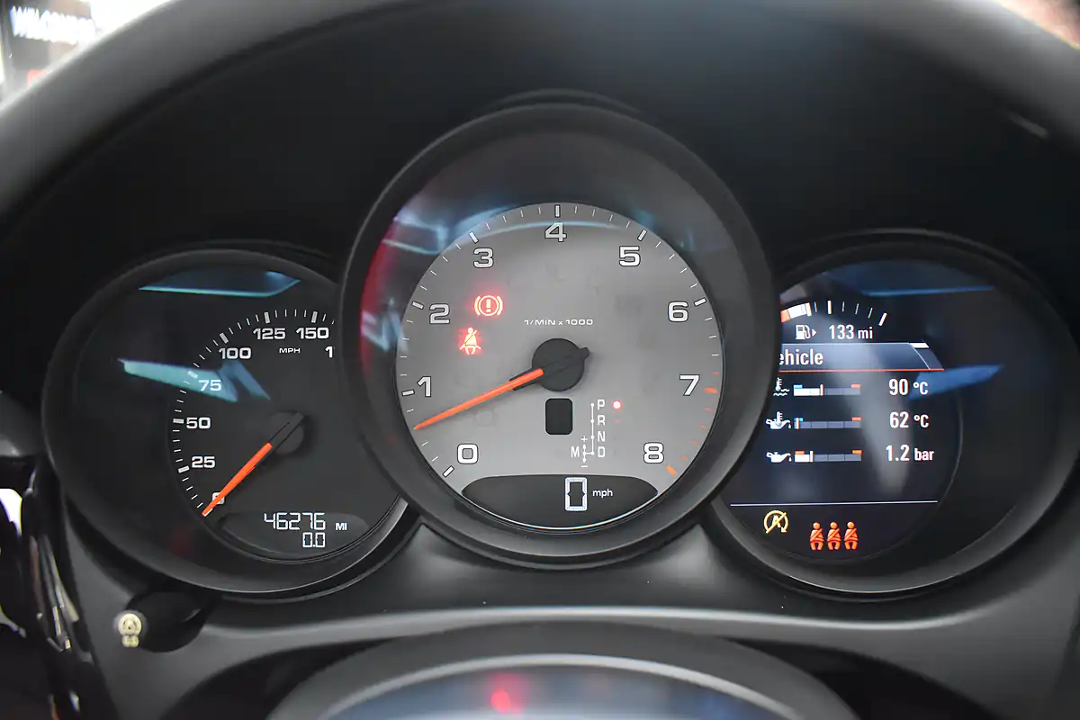 Used 2019 Porsche Macan S Mamba Green - Interior and Exterior details 15