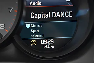 Used 2019 Porsche Macan S Mamba Green - Interior and Exterior details 16