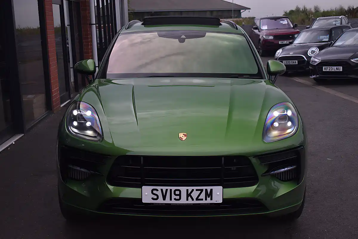 Used 2019 Porsche Macan S Mamba Green - Interior and Exterior details 3