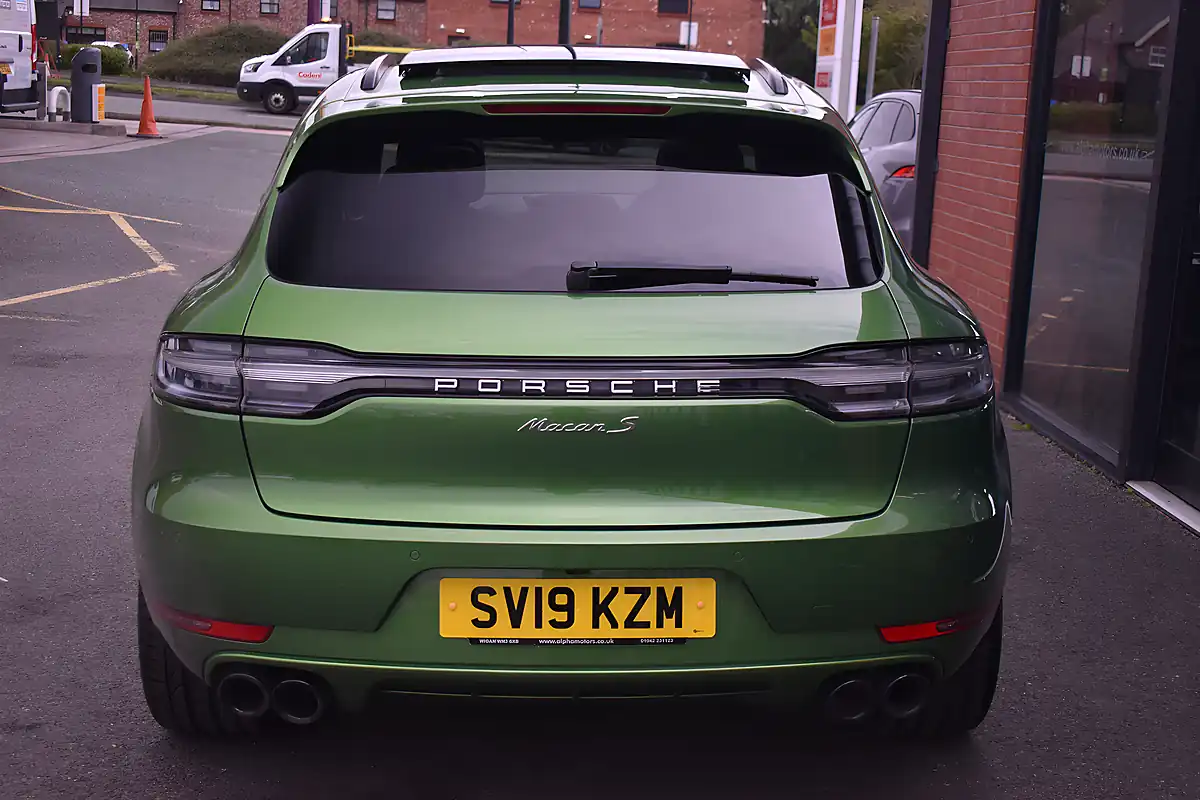 Used 2019 Porsche Macan S Mamba Green - Interior and Exterior details 6