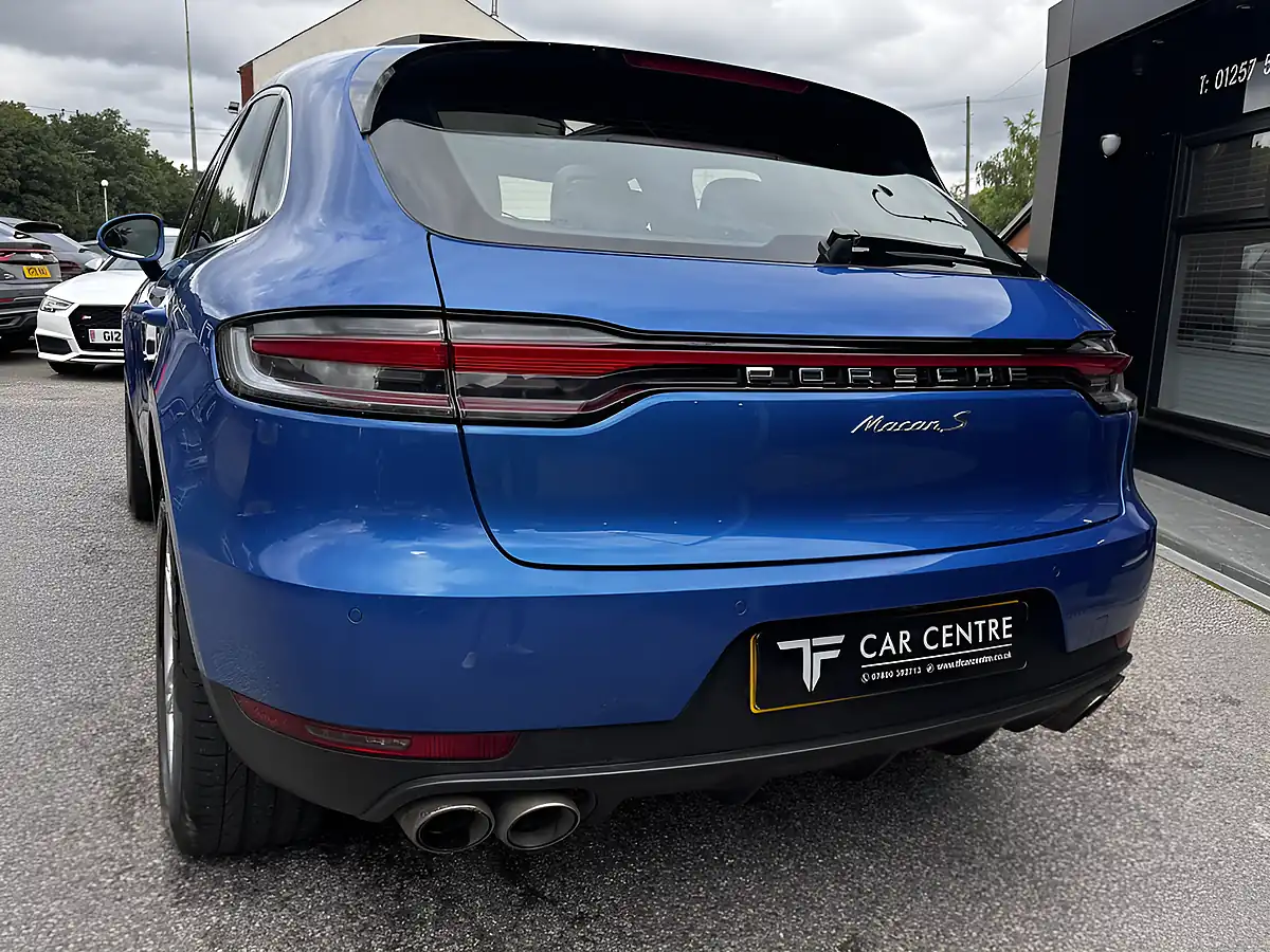Used 2019 Porsche Macan S Pdk Blue - Interior and Exterior details 6