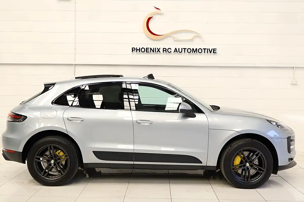 Used 2019 Porsche Macan S Silver - Interior and Exterior details 4