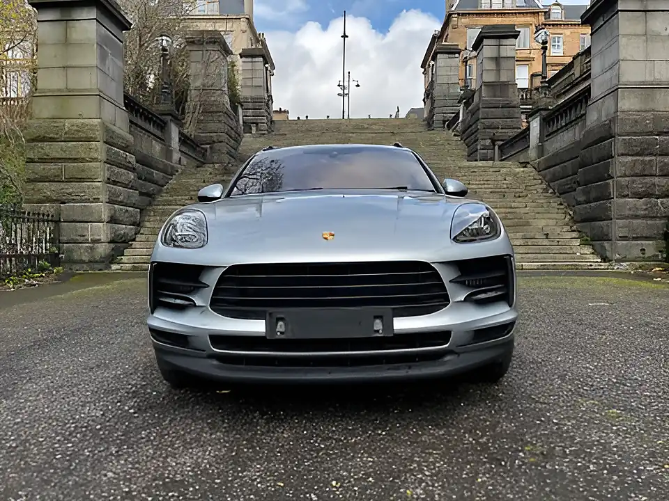 Used 2019 Porsche Macan S Silver - Interior and Exterior details 4
