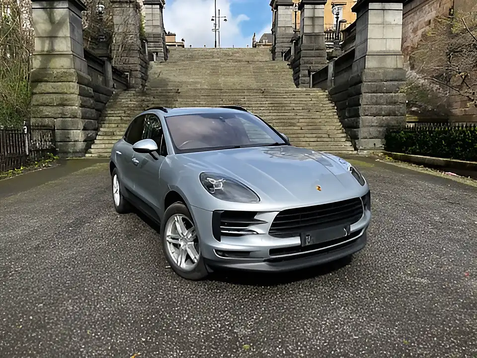 Used 2019 Porsche Macan S Silver - Interior and Exterior details 5