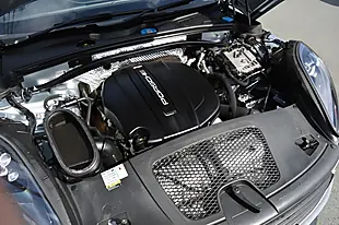 Used 2019 Porsche Macan Silver - Interior and Exterior details 20