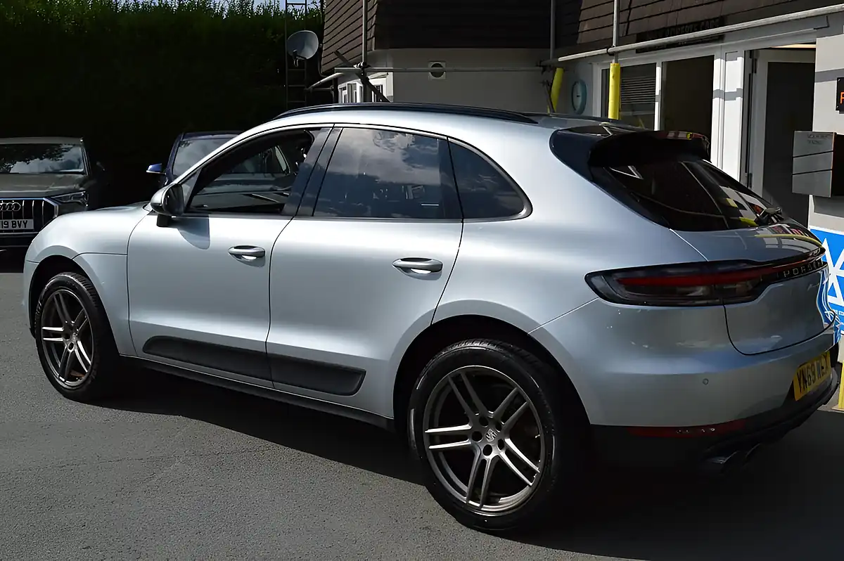 Used 2019 Porsche Macan Silver - Interior and Exterior details 8