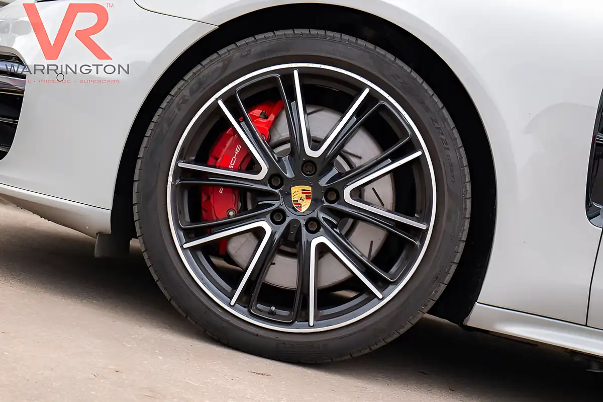 Used 2019 Porsche Panamera Turbo Crayon - Interior and Exterior details 6