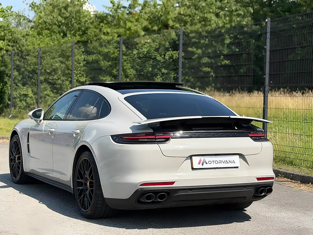 Used 2019 Porsche Panamera Turbo Grey - Interior and Exterior details 4