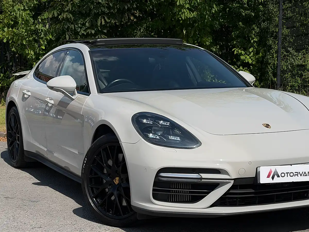 Used 2019 Porsche Panamera Turbo Grey - Interior and Exterior details 5