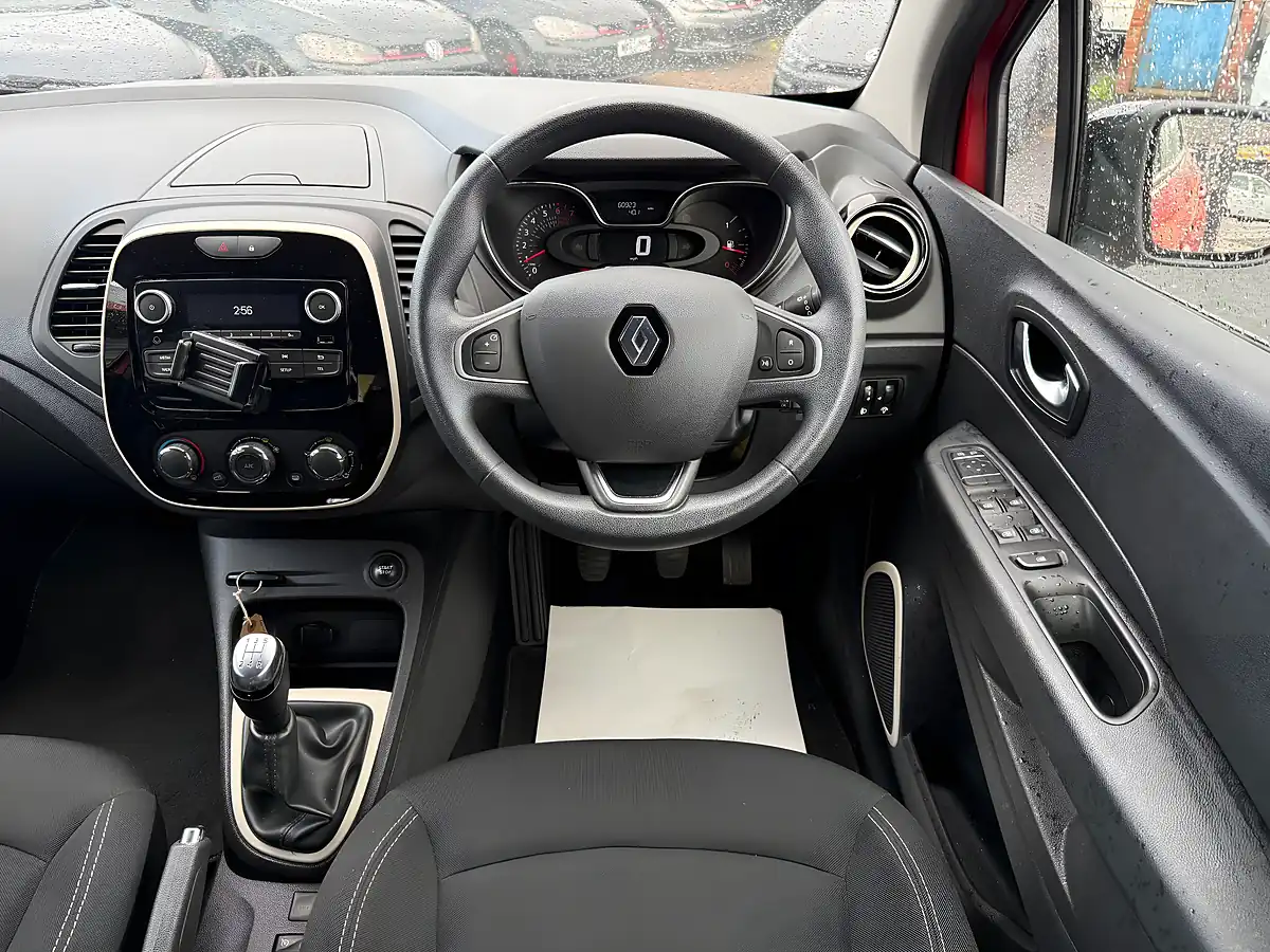 Used 2019 Renault Captur Energy Play Red - Interior and Exterior details 13