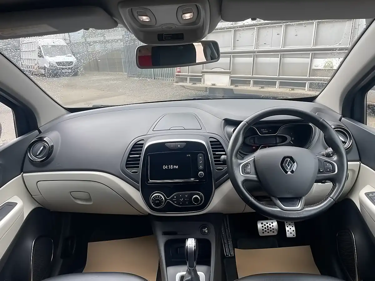Used 2019 Renault Captur GT Line Blue - Interior and Exterior details 13