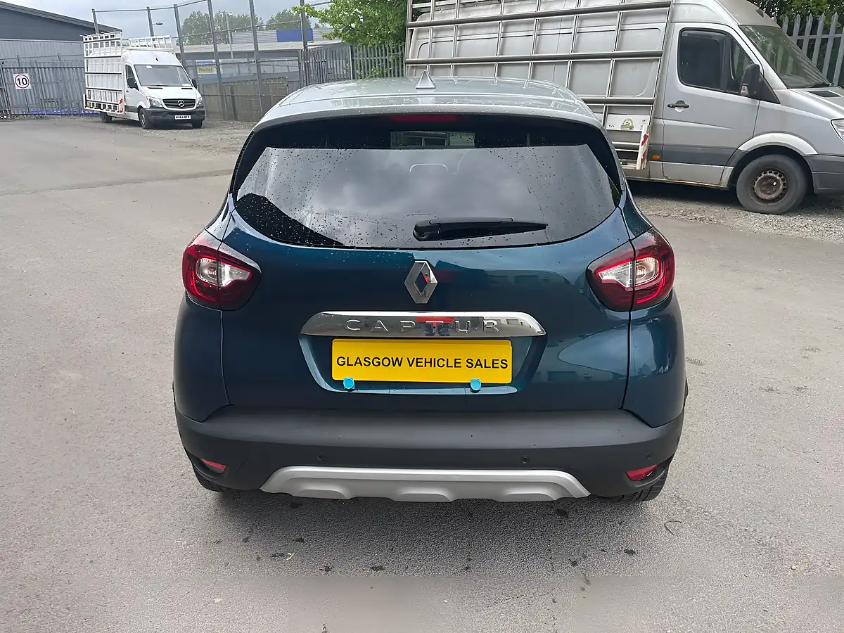 Used 2019 Renault Captur GT Line Blue - Interior and Exterior details 5