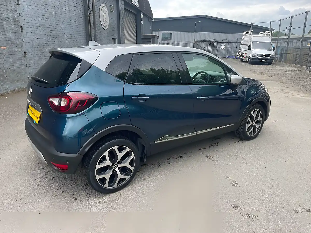 Used 2019 Renault Captur GT Line Blue - Interior and Exterior details 7