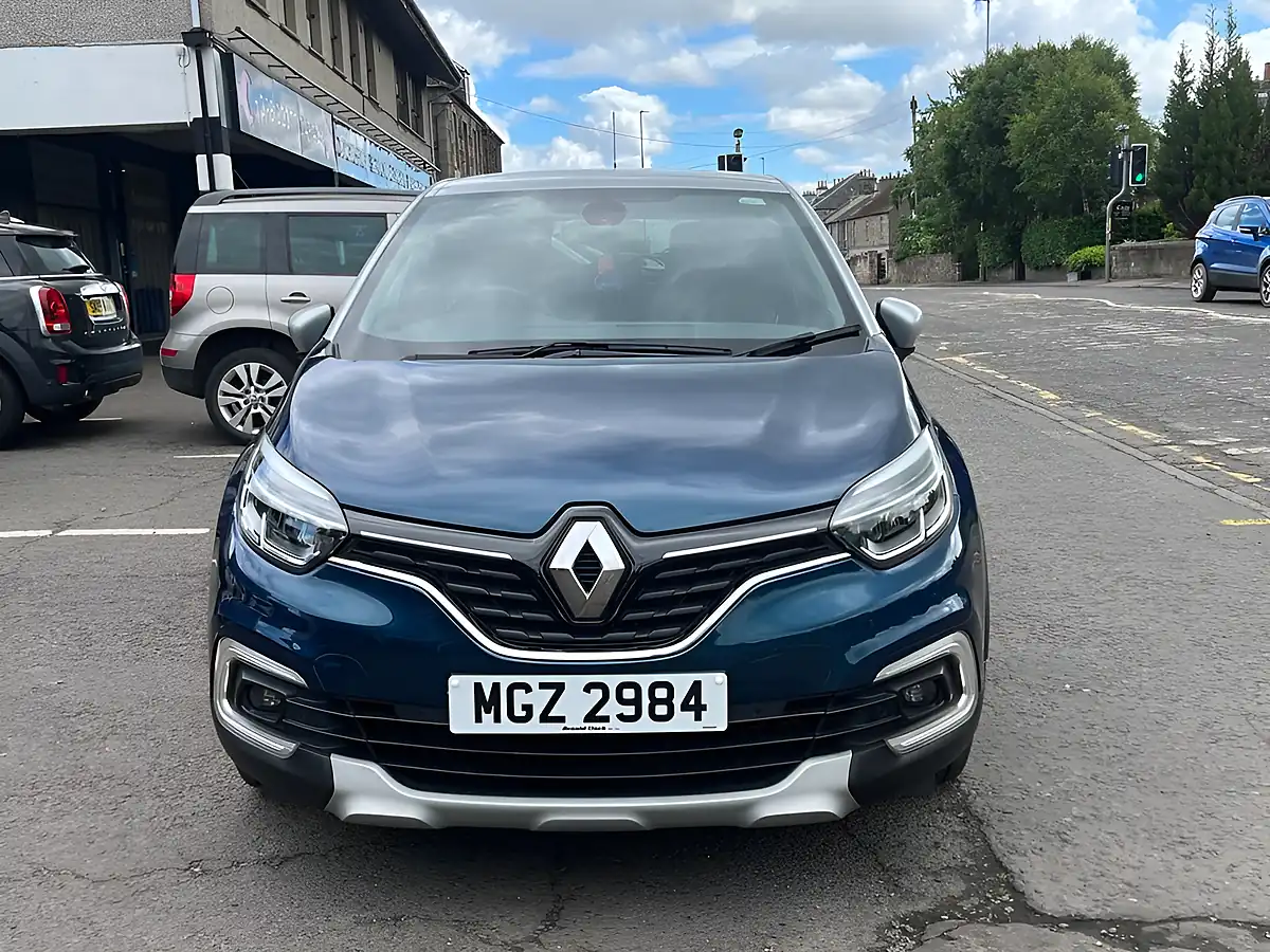 Used 2019 Renault Captur GT Line Blue - Interior and Exterior details 3