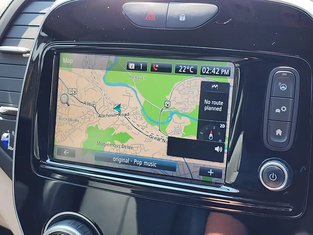 Used 2019 Renault Captur GT Line Blue - Interior and Exterior details 11