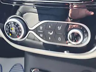 Used 2019 Renault Captur GT Line Blue - Interior and Exterior details 14