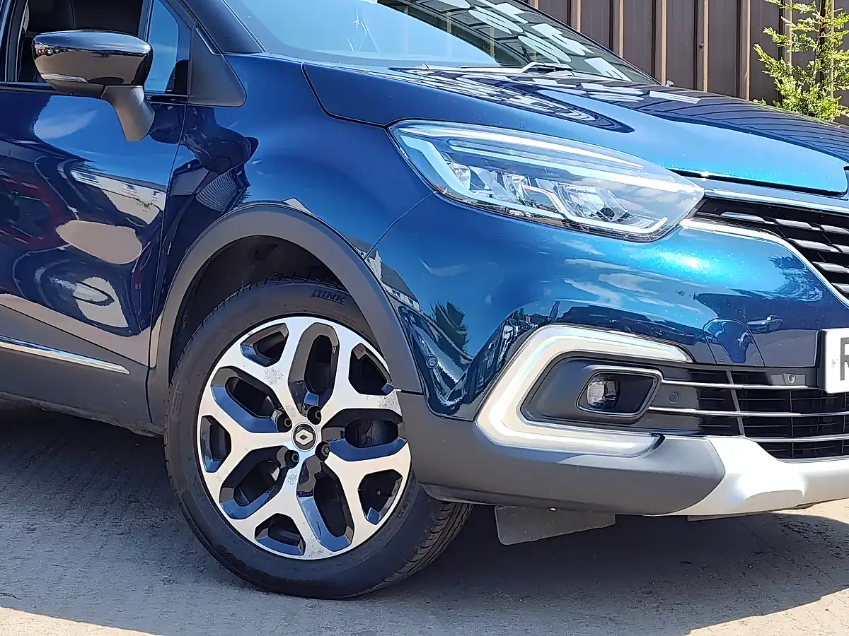 Used 2019 Renault Captur GT Line Blue - Interior and Exterior details 2